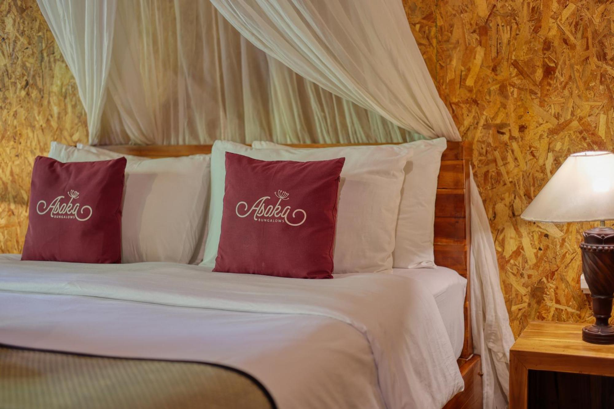 Asoka Bungalows Toyapakeh Exterior foto
