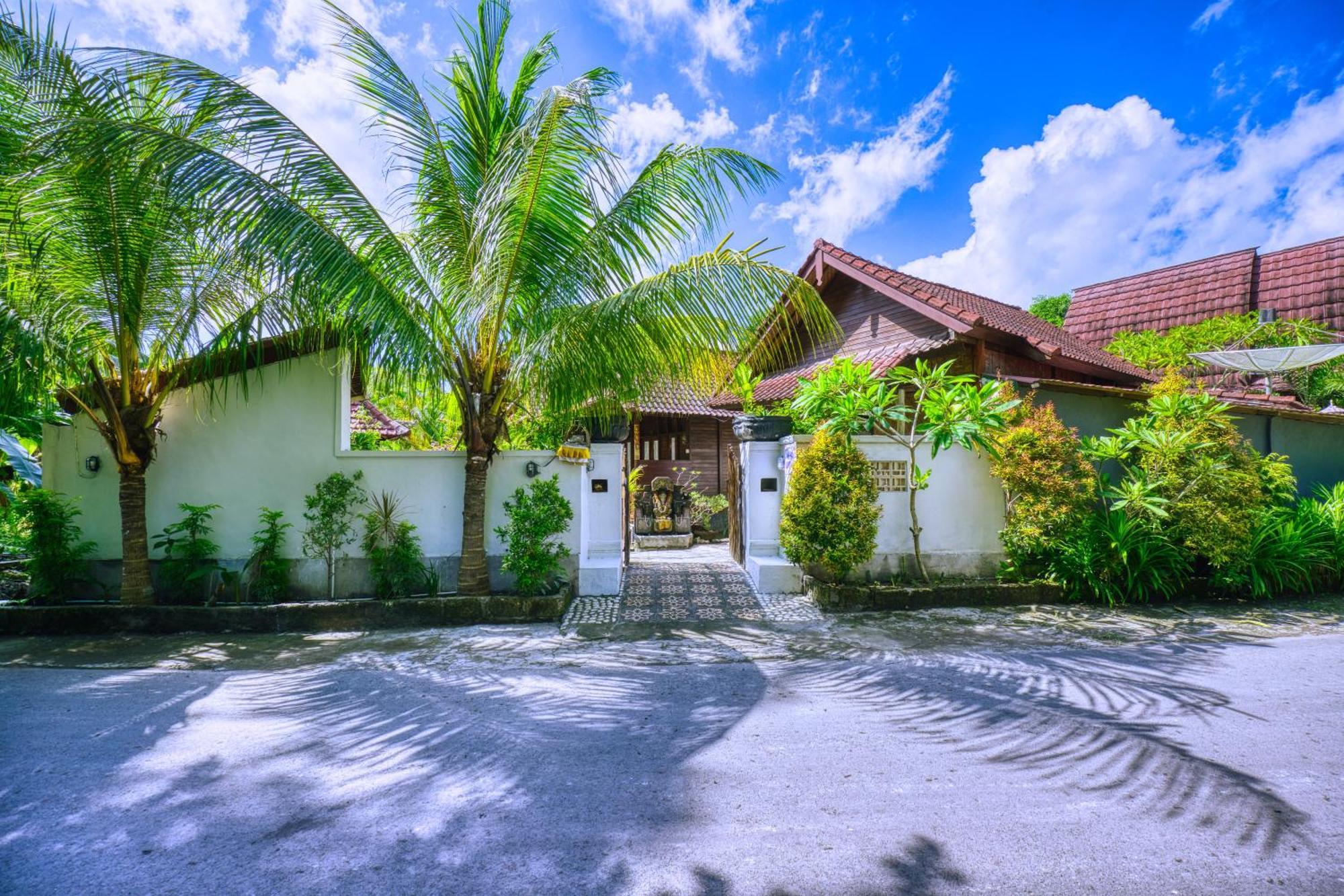 Asoka Bungalows Toyapakeh Exterior foto